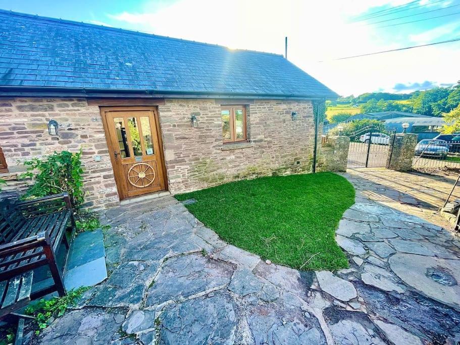 Stone Built Barn In A Beautiful Rural Setting Villa Llangwm-Isaf Ngoại thất bức ảnh